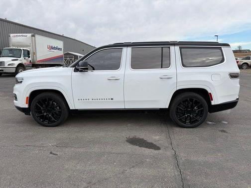 2023 Jeep Grand Wagoneer Series III