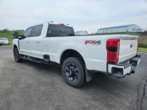 2023 Ford F-350 Lariat Super Duty