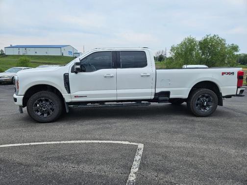2023 Ford F-350 Lariat Super Duty