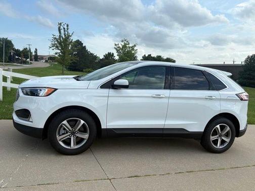 Oxford White 2024 Ford Edge SEL