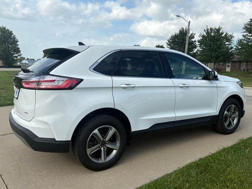Oxford White 2024 Ford Edge SEL