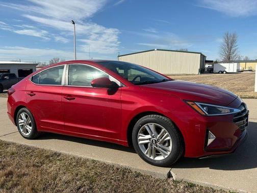 2019 Hyundai ELANTRA SEL