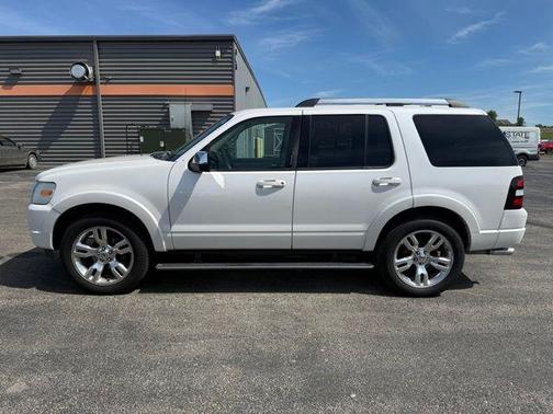 White 2010 Ford Explorer Limited