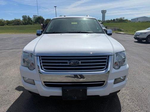White 2010 Ford Explorer Limited