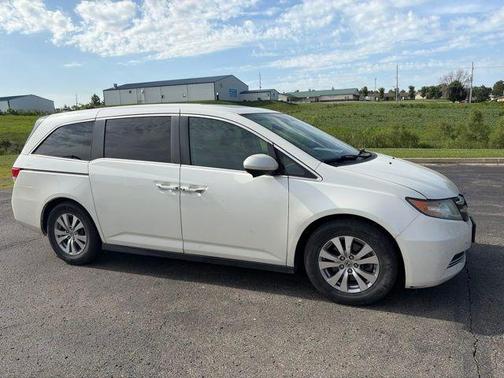 White 2015 Honda Odyssey EX-L