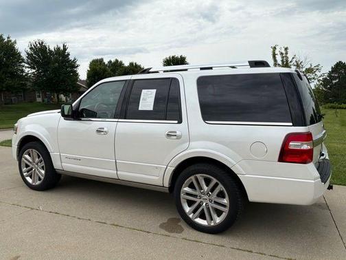 White Platinum Clearcoat Metallic 2017 Ford Expedition Platinum