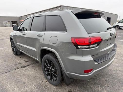 2022 Jeep Grand Cherokee WK Laredo