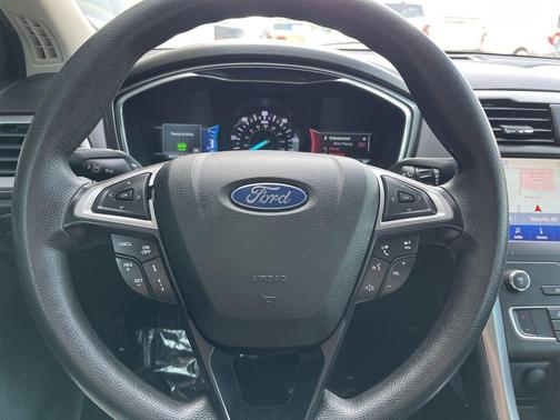 2020 Ford Fusion Hybrid SE