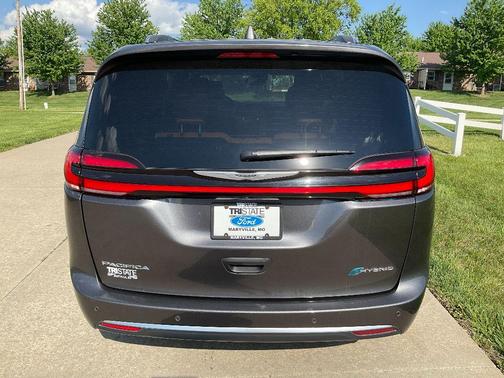 2022 Chrysler Pacifica Hybrid Pinnacle