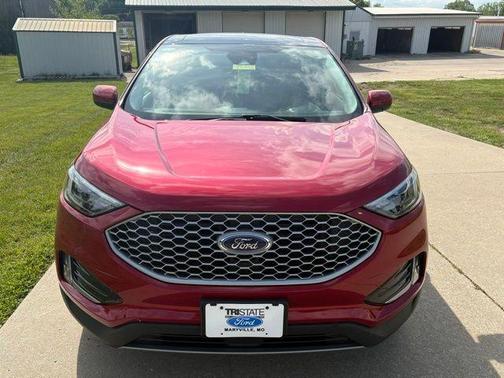 Red Metallic 2023 Ford Edge SEL