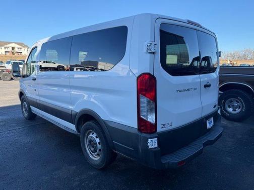 2017 Ford Transit-150 XL