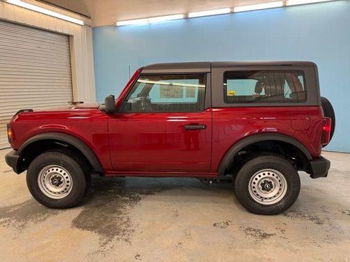 2025 Ford Bronco Base