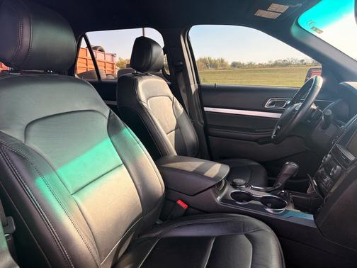 Shadow Black 2016 Ford Explorer Base