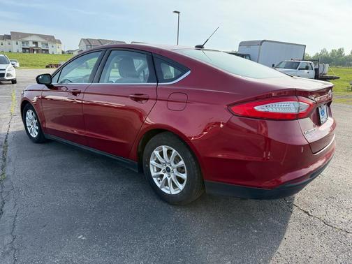 2016 Ford Fusion S
