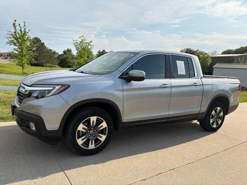 Silver 2017 Honda Ridgeline RTL-T