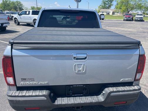 Silver 2017 Honda Ridgeline RTL-T