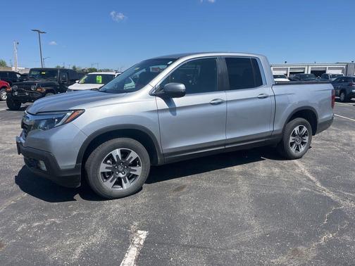 Silver 2017 Honda Ridgeline RTL-T