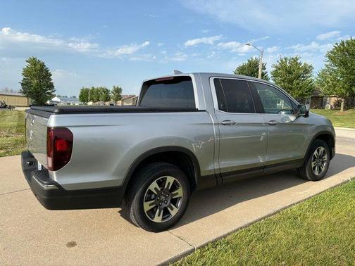 Silver 2017 Honda Ridgeline RTL-T