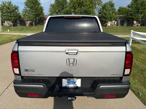 Silver 2017 Honda Ridgeline RTL-T