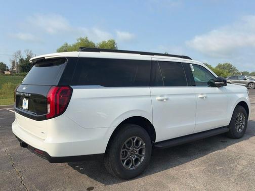 Star White 2027 Ford Expedition Max ACTIVE