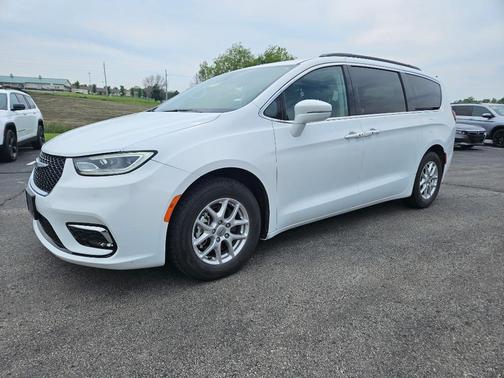 2022 Chrysler Pacifica Touring-L