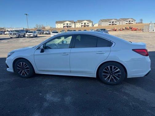 2018 Subaru Legacy 2.5i Premium