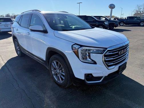 2024 GMC Terrain SLT