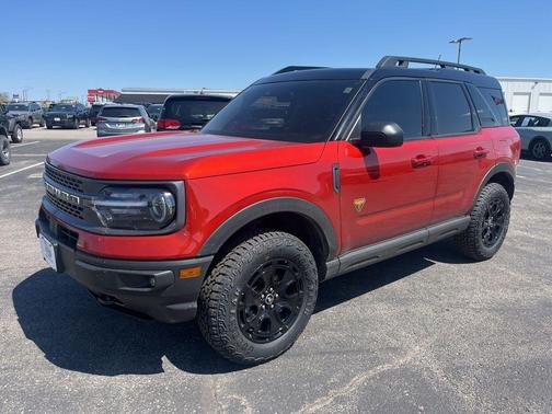 Hot Pepper Red Tinted Clearcoat 2022 Ford Bronco Sport Badlands