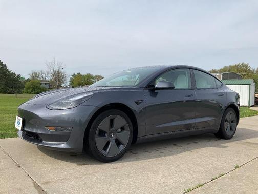 2022 Tesla Model 3 Long Range