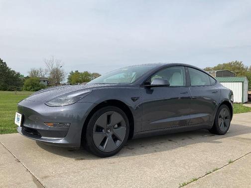 2022 Tesla Model 3 Long Range