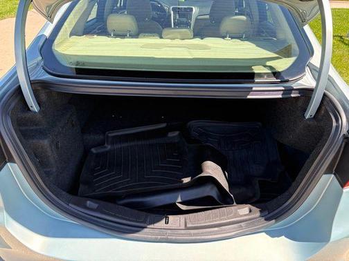 Ice 2014 Ford Fusion Hybrid SE
