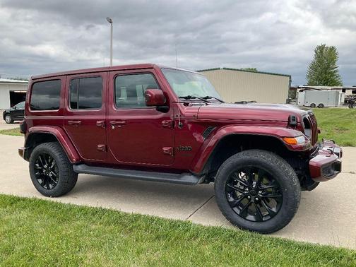 2021 Jeep Wrangler Unlimited Sahara Altitude