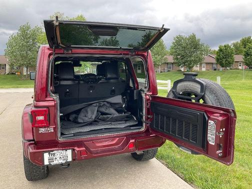 2021 Jeep Wrangler Unlimited Sahara Altitude