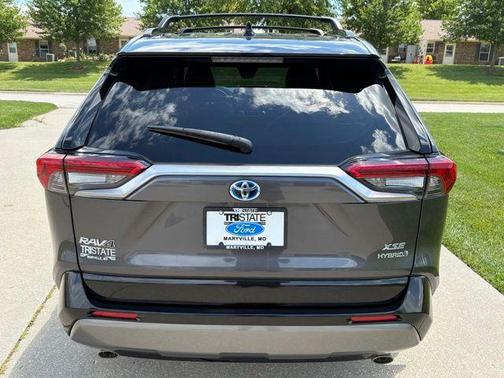 Magnetic Gray Metallic 2020 Toyota RAV4 Hybrid XSE