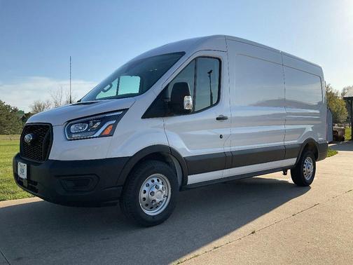 2025 Ford Transit-250 148 WB Medium Roof Cargo