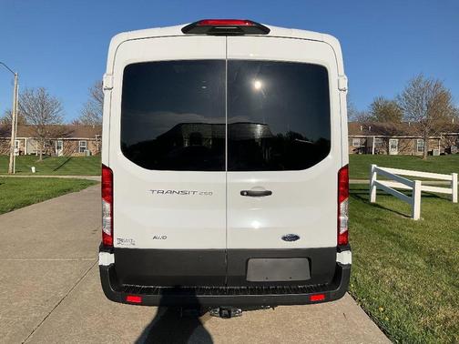 2025 Ford Transit-250 148 WB Medium Roof Cargo