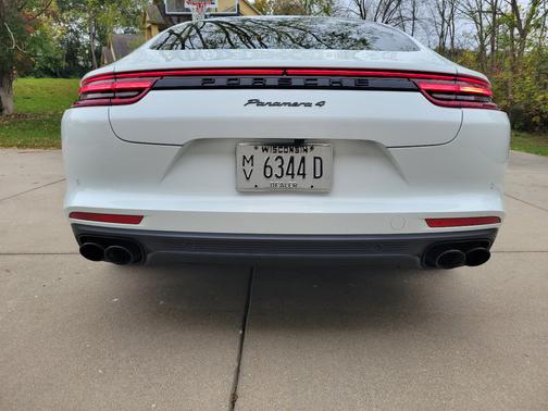 2018 Porsche Panamera Panamera 4
