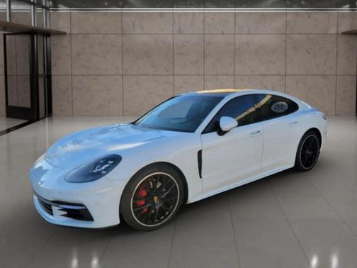 2018 Porsche Panamera Panamera 4