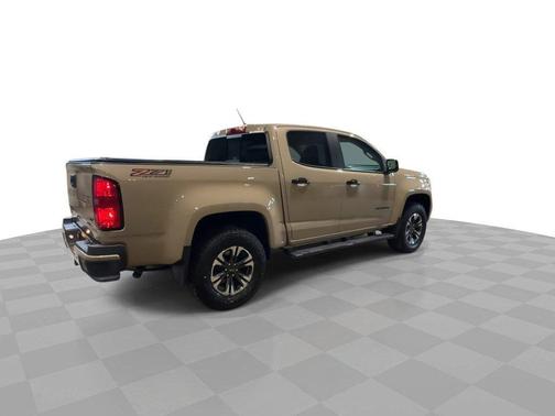Sand Dune Metallic 2022 Chevrolet Colorado 4WD Crew Cab 128" Z71