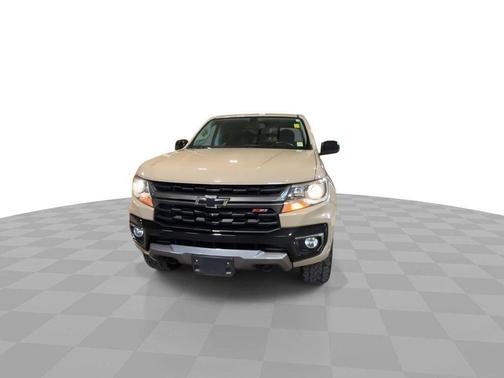 Sand Dune Metallic 2022 Chevrolet Colorado 4WD Crew Cab 128" Z71