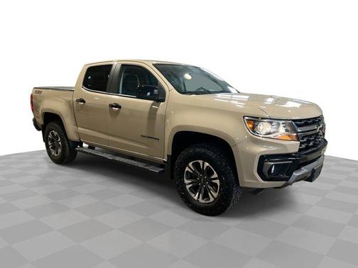 Sand Dune Metallic 2022 Chevrolet Colorado 4WD Crew Cab 128" Z71