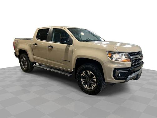 Sand Dune Metallic 2022 Chevrolet Colorado 4WD Crew Cab 128" Z71