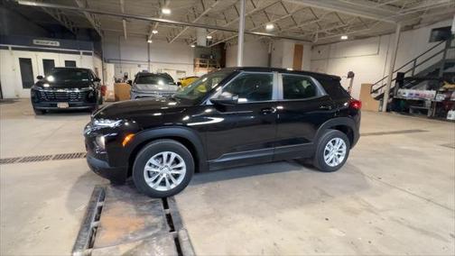 Mosaic Black Metallic 2023 Chevrolet Trailblazer FWD 4dr LS