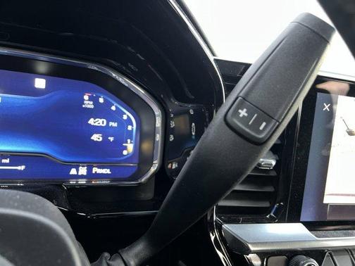 2023 Chevrolet Silverado 1500 4WD Crew Cab 147" LT w/2FL