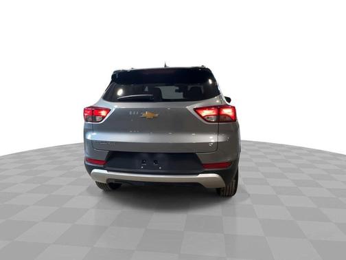 Sterling Gray Metallic 2023 Chevrolet Trailblazer FWD 4dr LT