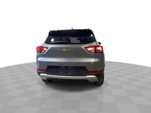 Sterling Gray Metallic 2023 Chevrolet Trailblazer FWD 4dr LT