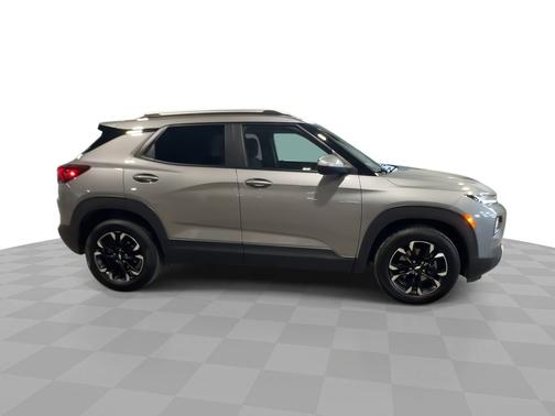 Sterling Gray Metallic 2023 Chevrolet Trailblazer FWD 4dr LT