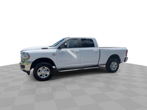 2022 RAM 2500 Big Horn 4x4 Crew Cab 6'4" Box