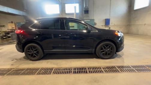 Agate Black Metallic 2022 Ford Edge SEL AWD
