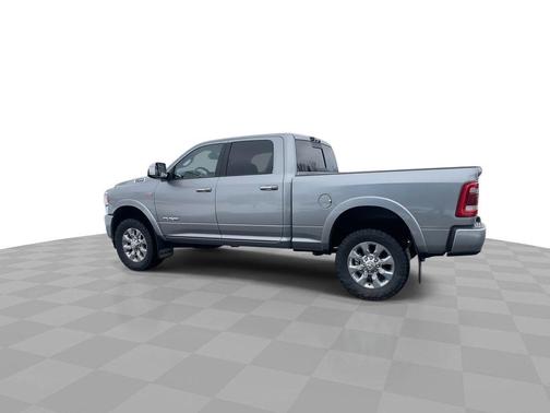 Billet Silver Metallic Clearcoat 2022 RAM 2500 Laramie 4x4 Crew Cab 6'4" Box